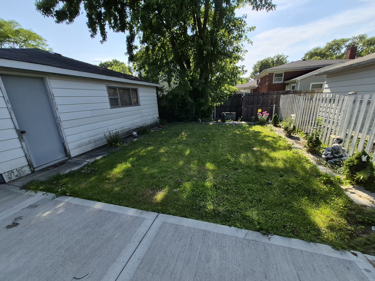 6842 N Central Avenue Property Photo 17
