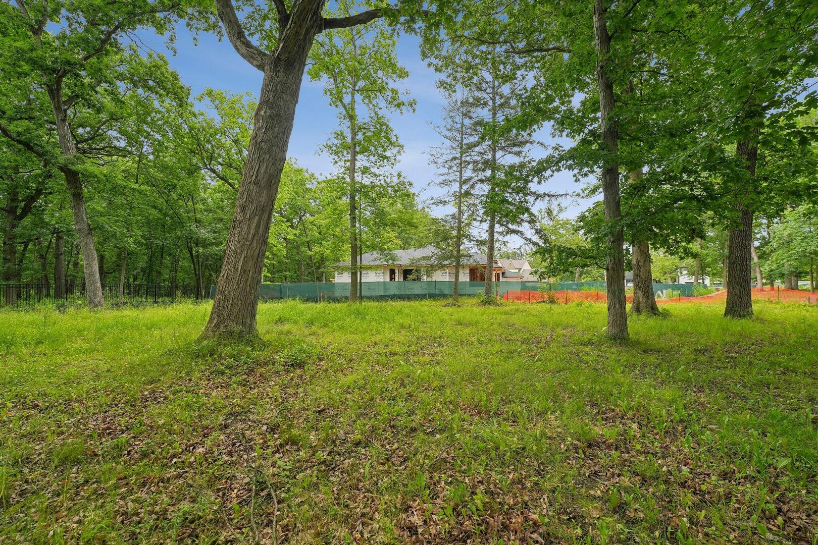 398 Forest Edge Drive Property Photo 5