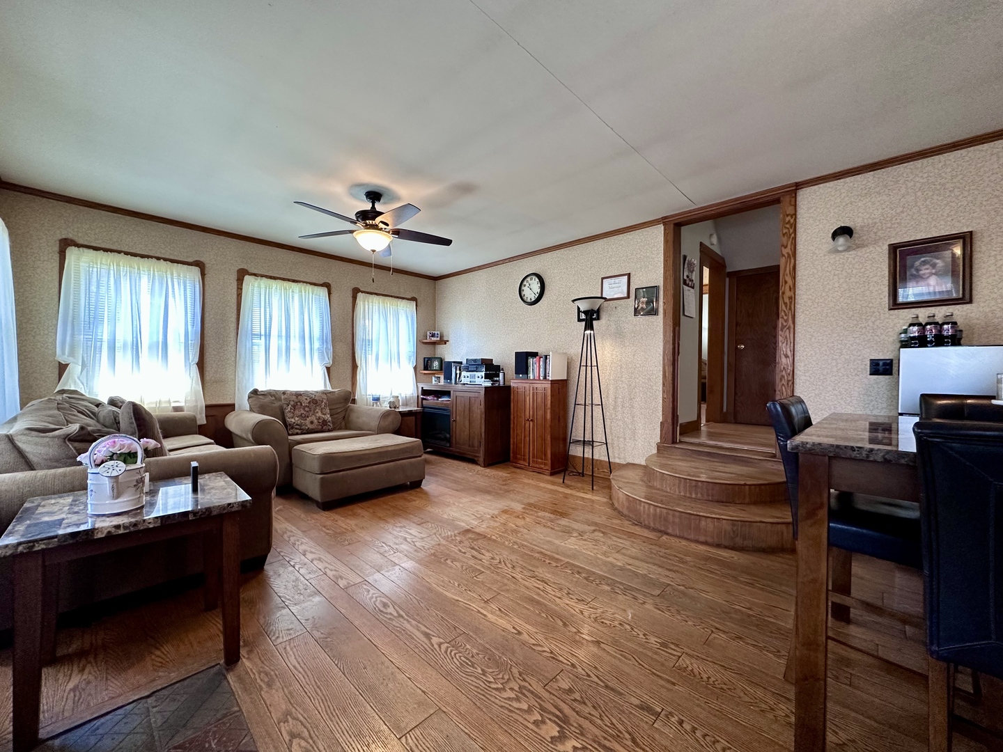 410 Broadway Avenue Property Photo 5
