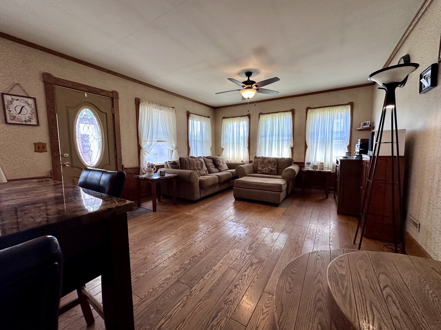 410 Broadway Avenue Property Photo 6
