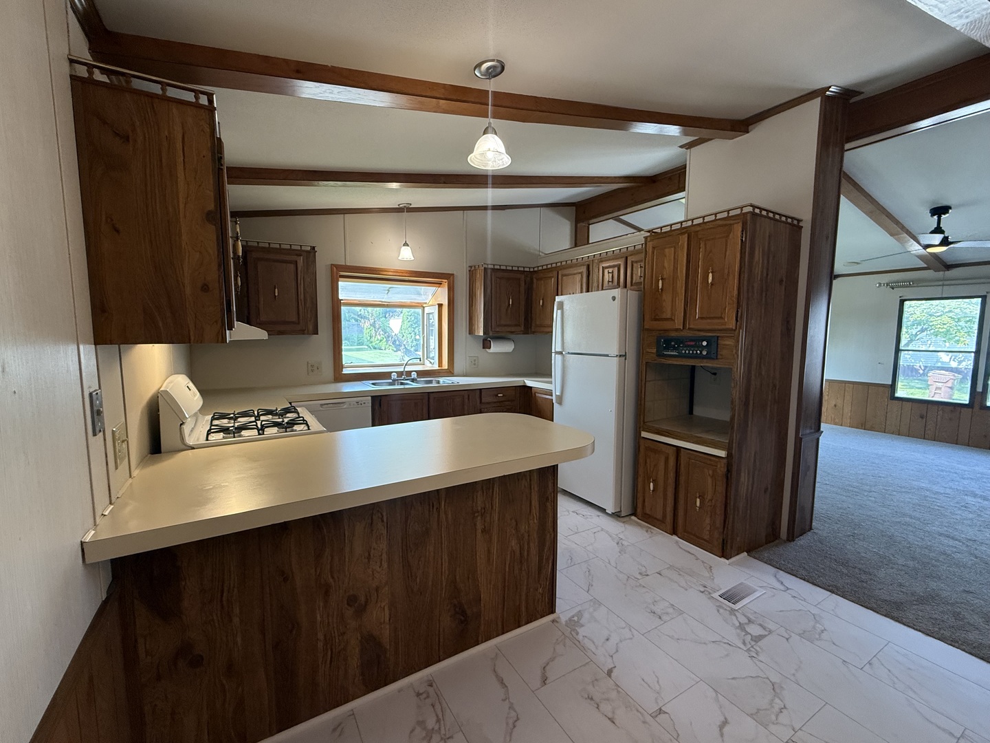 735 Thorntree Terrace Property Photo 4