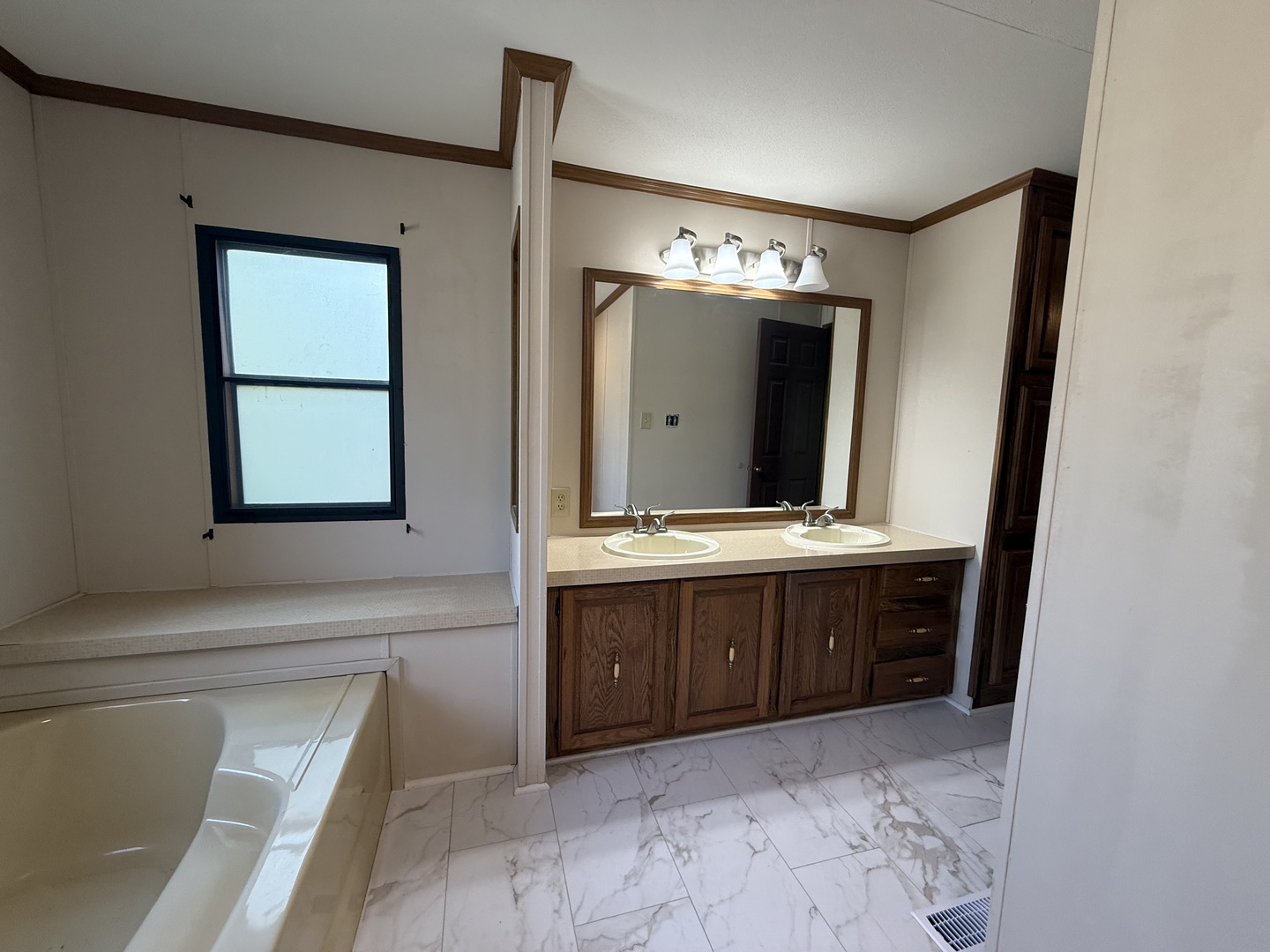 735 Thorntree Terrace Property Photo 17