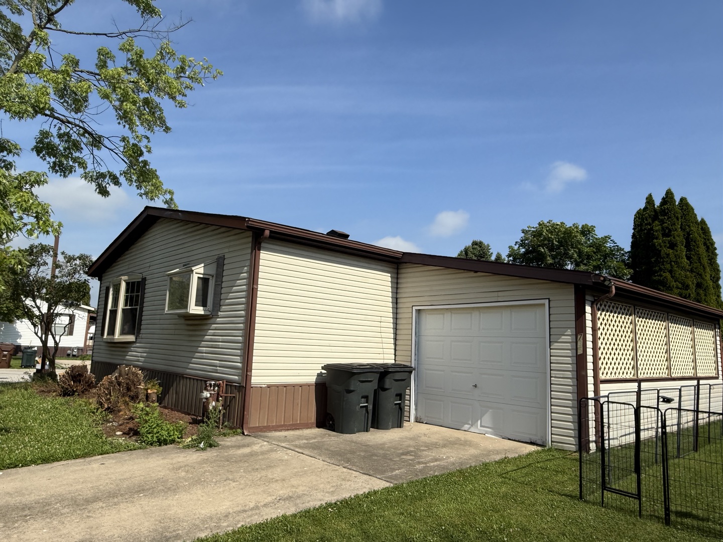 735 Thorntree Terrace Property Photo 21