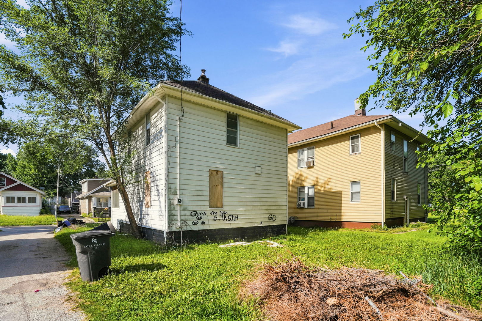1121 15th Avenue Property Photo 4