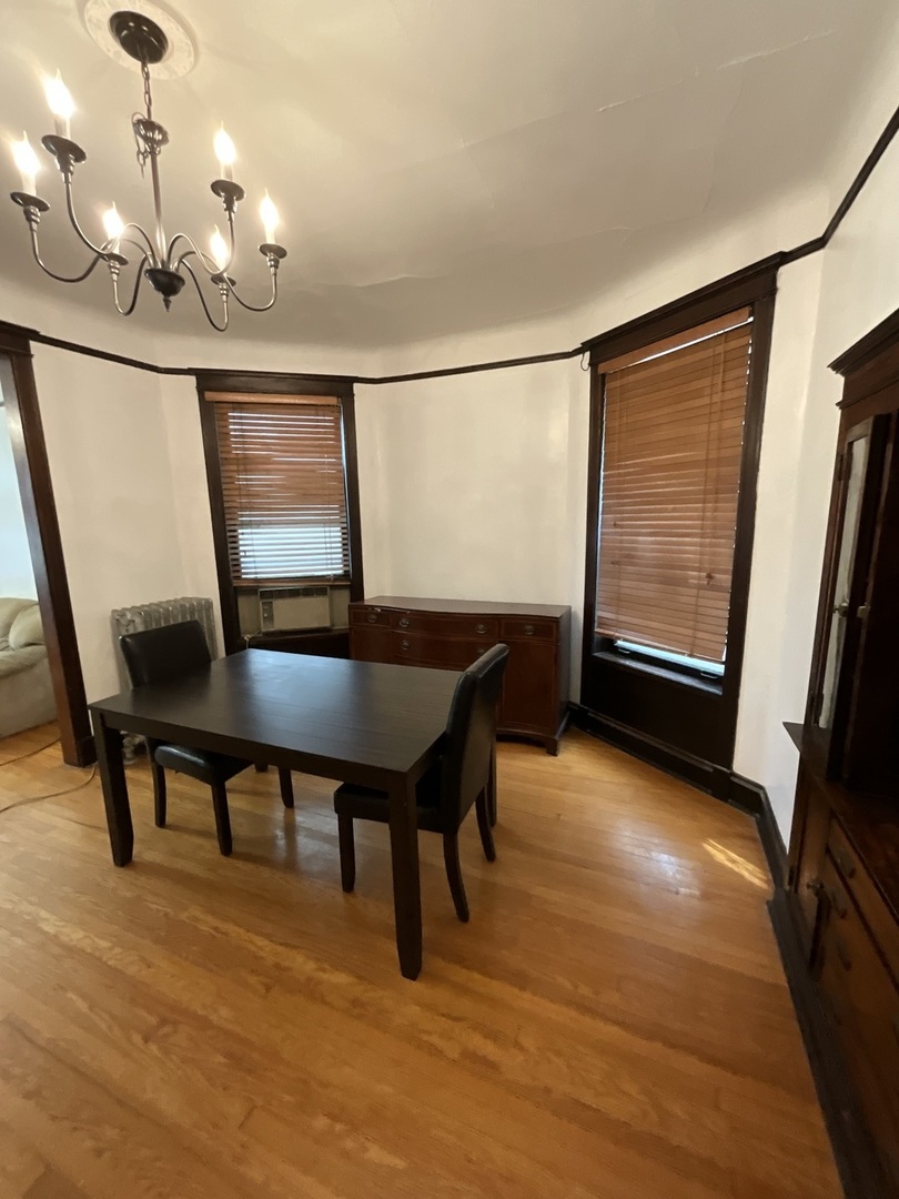 1223 W Gunnison Street Property Photo 17