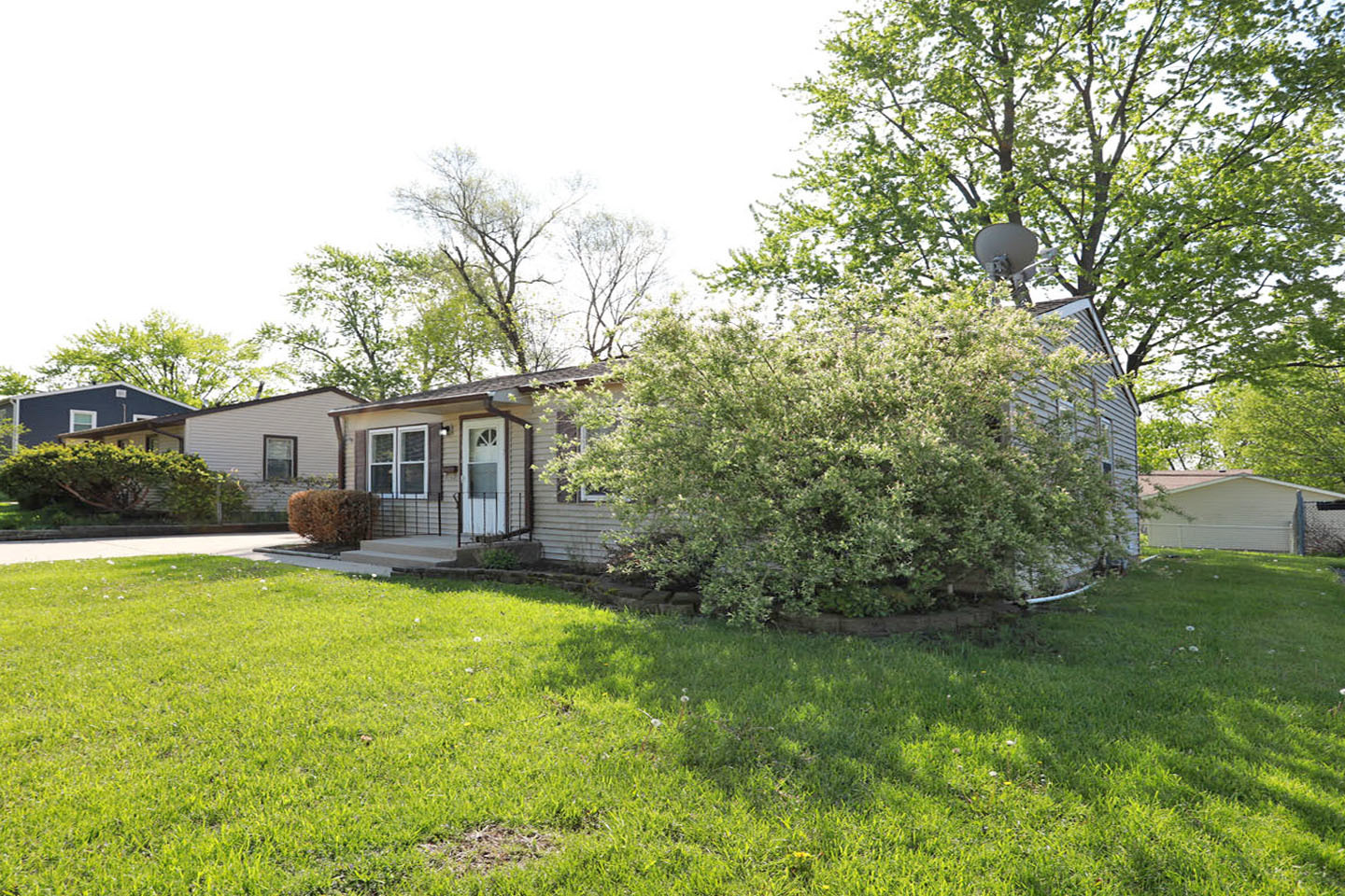 111 Elm Lane Property Photo 2
