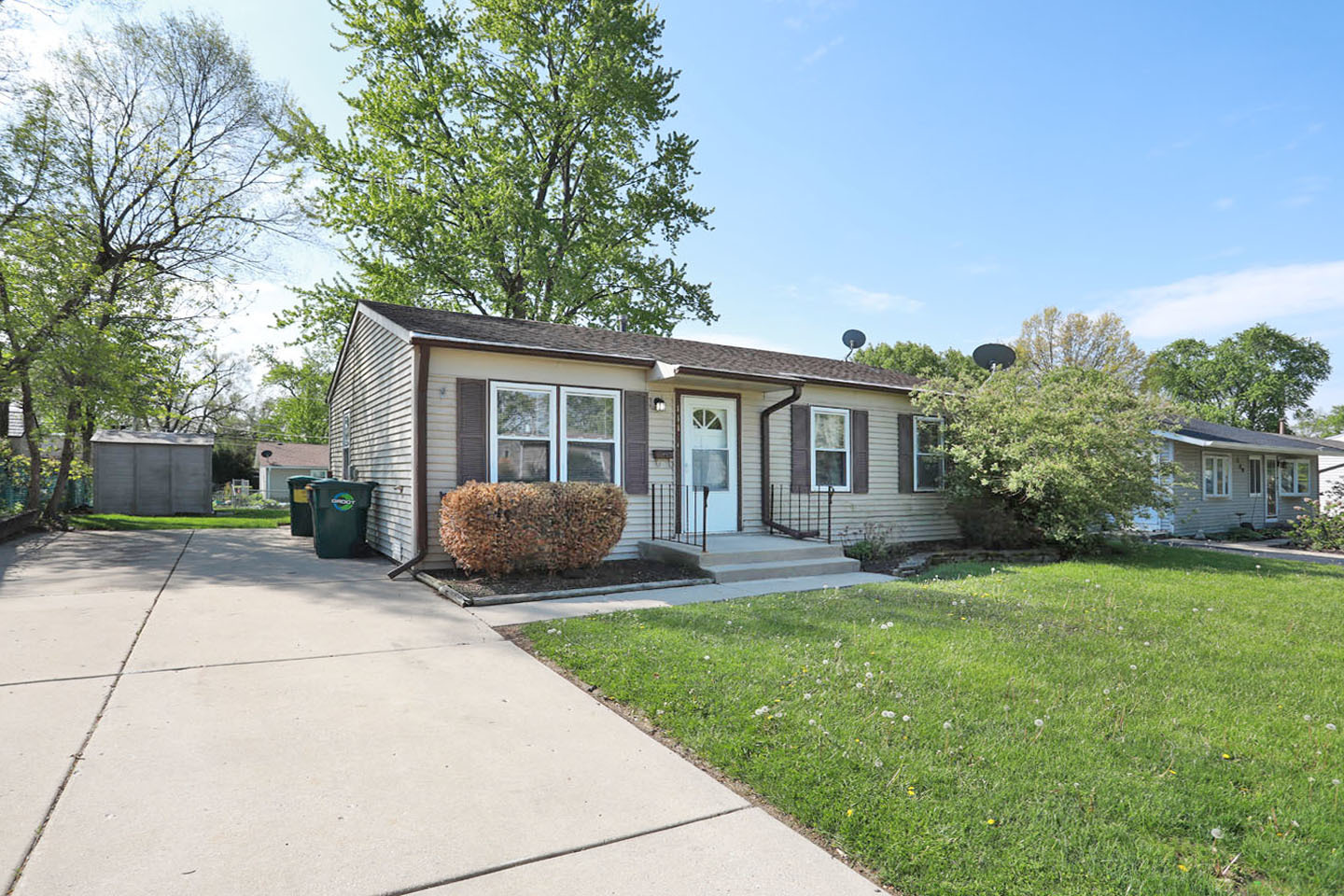 111 Elm Lane Property Photo 3