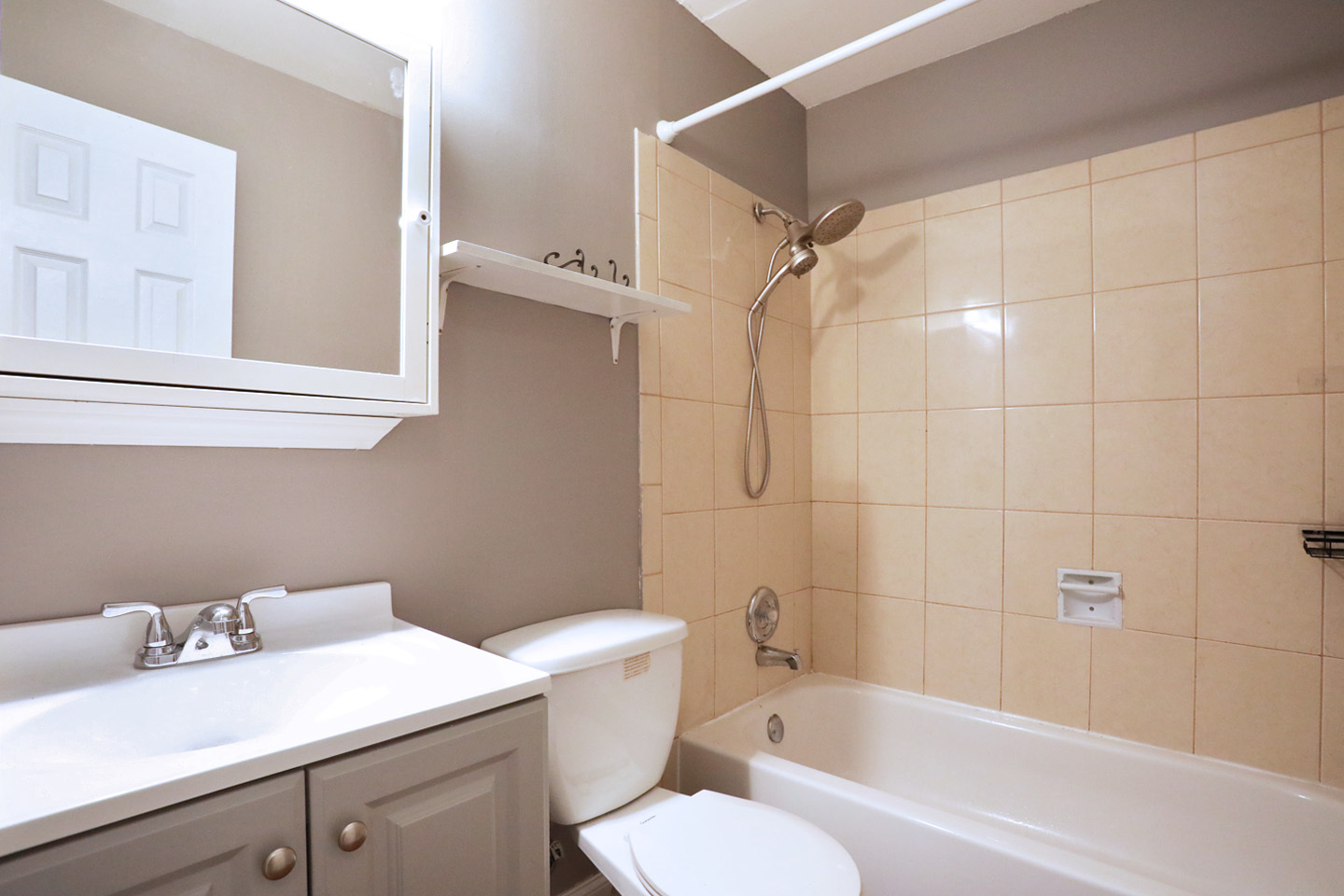 111 Elm Lane Property Photo 6