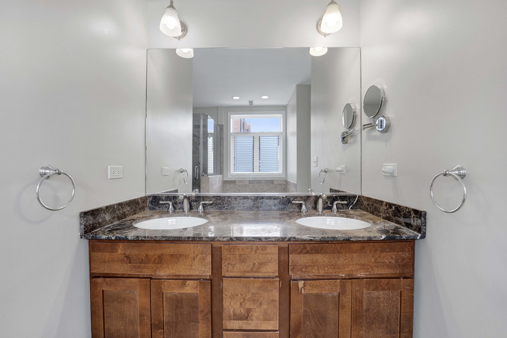 5006 N Western Avenue 2 Property Photo 29
