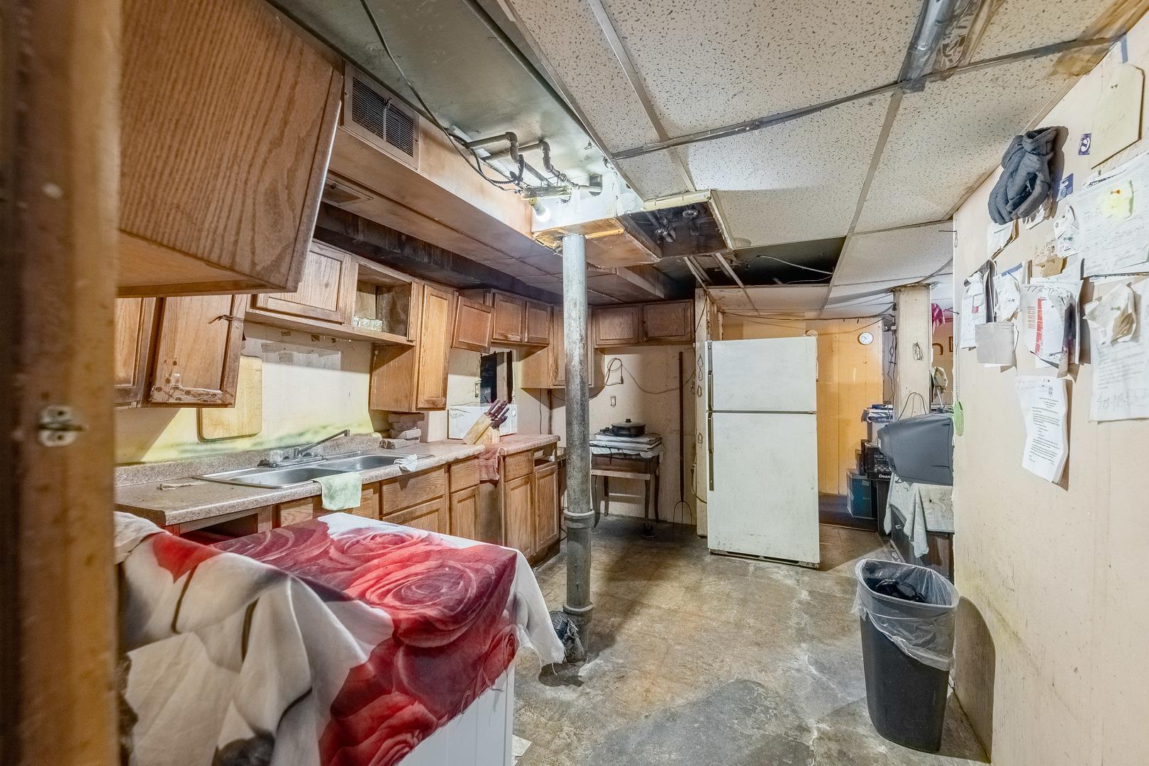 11849 S Wentworth Avenue Property Photo 33
