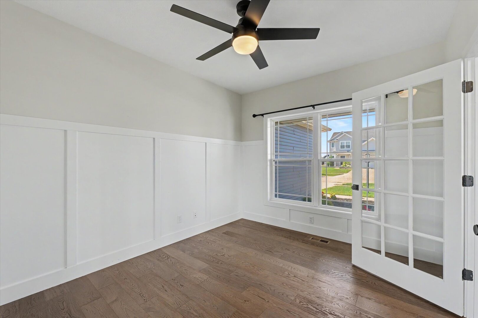 412 Sutton Street Property Photo 6
