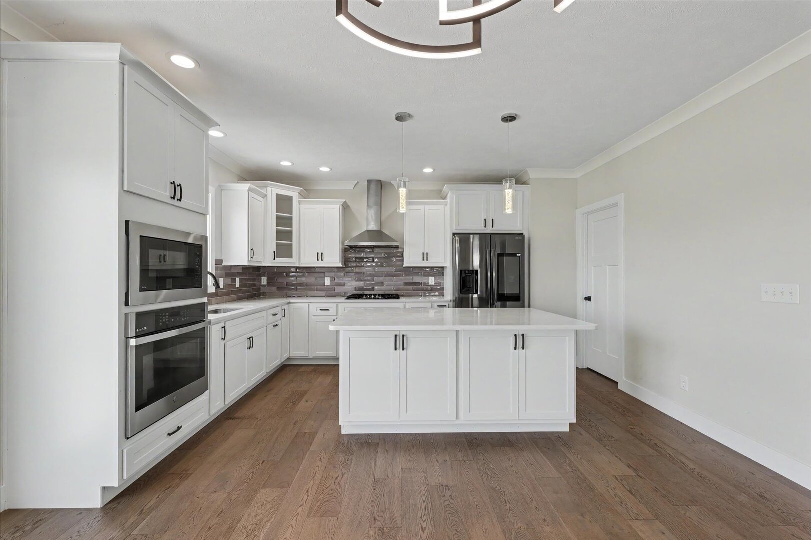 412 Sutton Street Property Photo 12