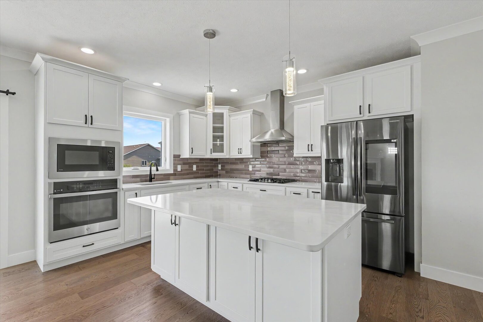 412 Sutton Street Property Photo 13