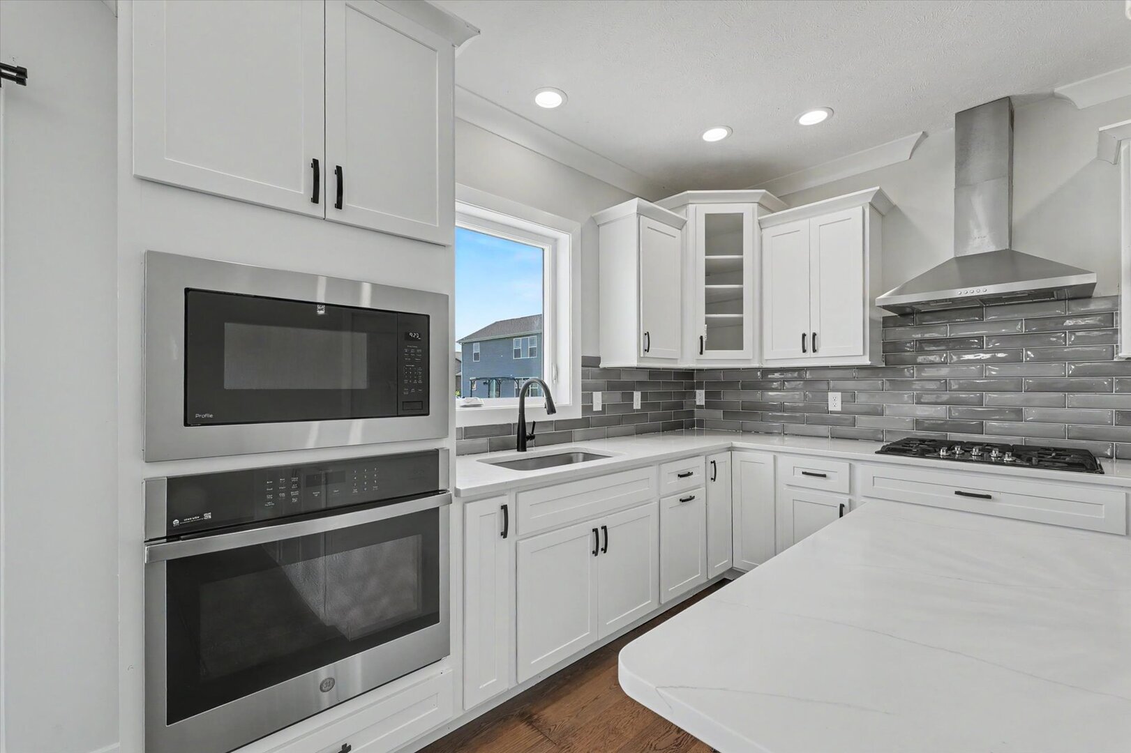 412 Sutton Street Property Photo 15