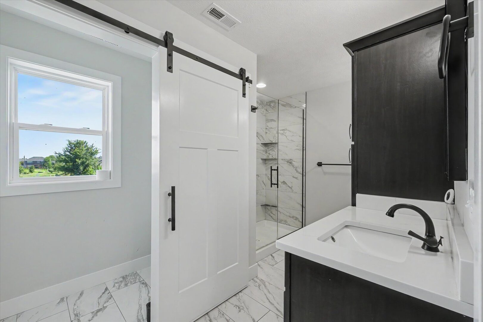 412 Sutton Street Property Photo 23