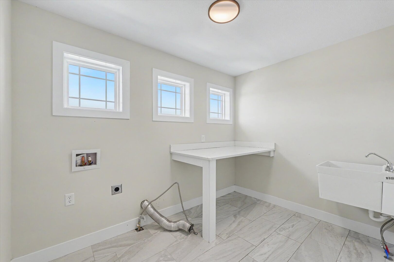 412 Sutton Street Property Photo 32