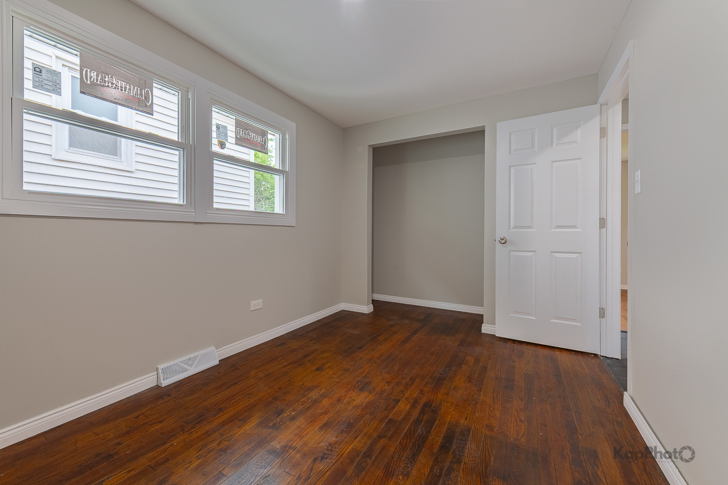 11955 S Prairie Avenue Property Photo 12