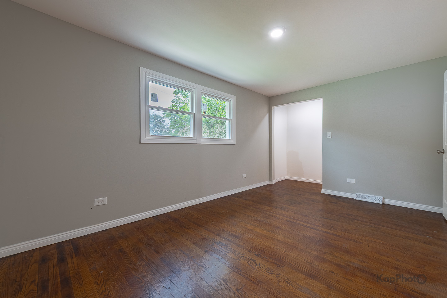 11955 S Prairie Avenue Property Photo 15