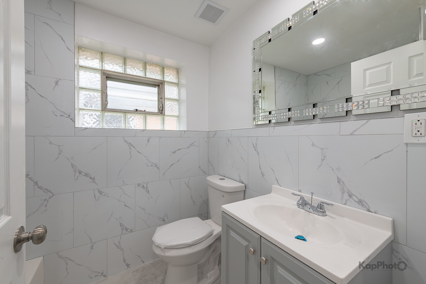 11955 S Prairie Avenue Property Photo 16