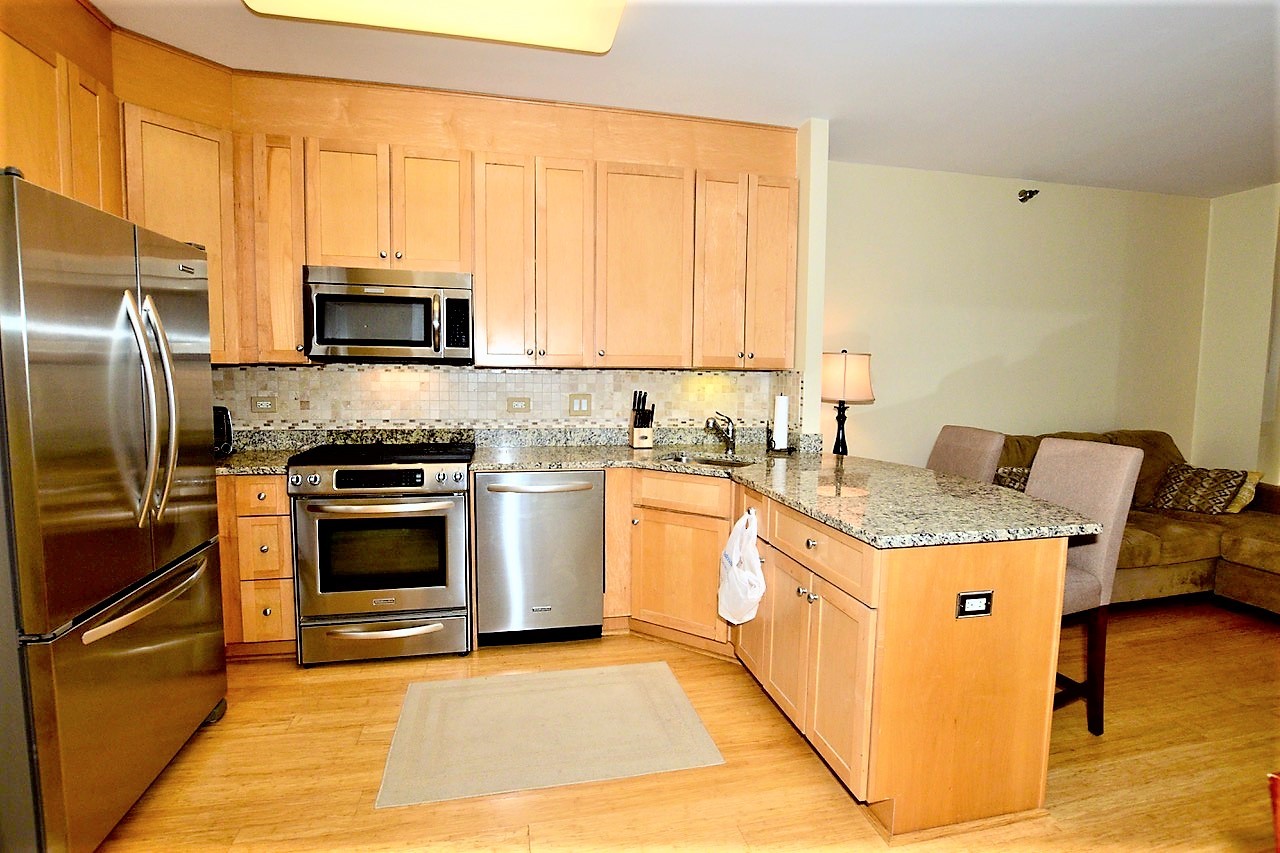33 W Ontario Street 54c Property Photo 3