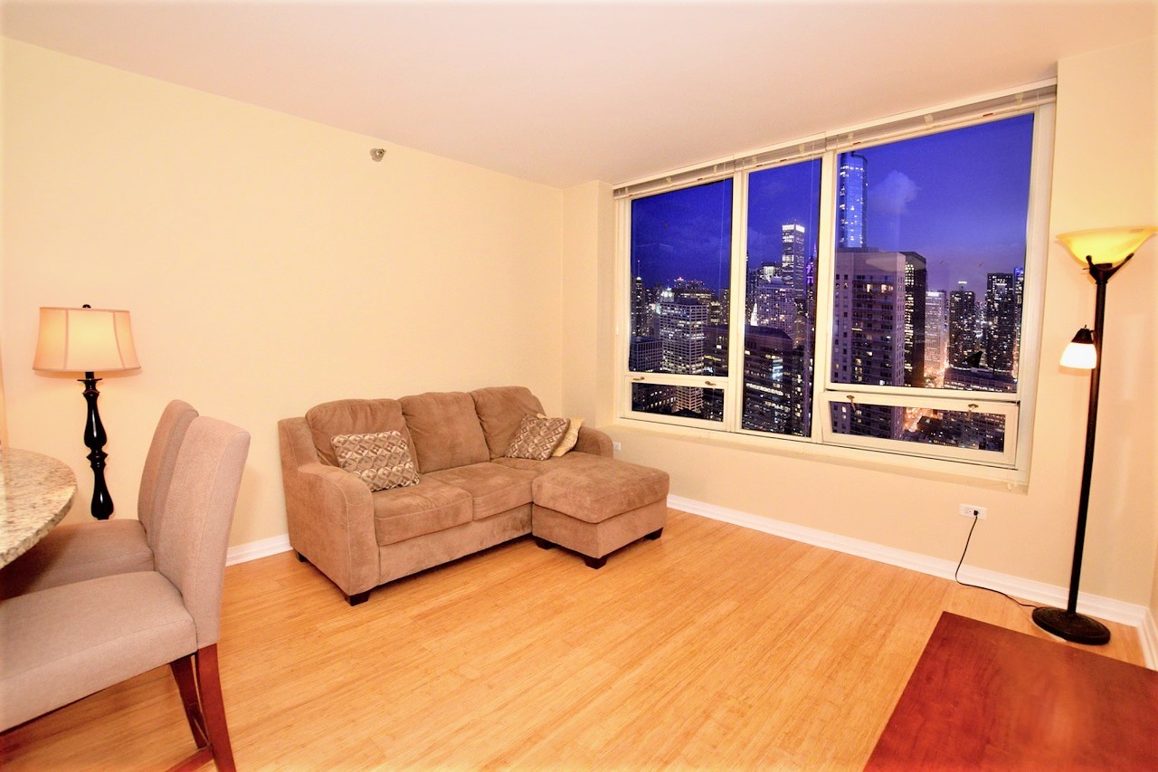 33 W Ontario Street 54c Property Photo 6