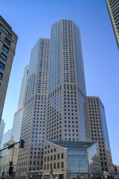 950 N Michigan Avenue 4005 Property Photo 1
