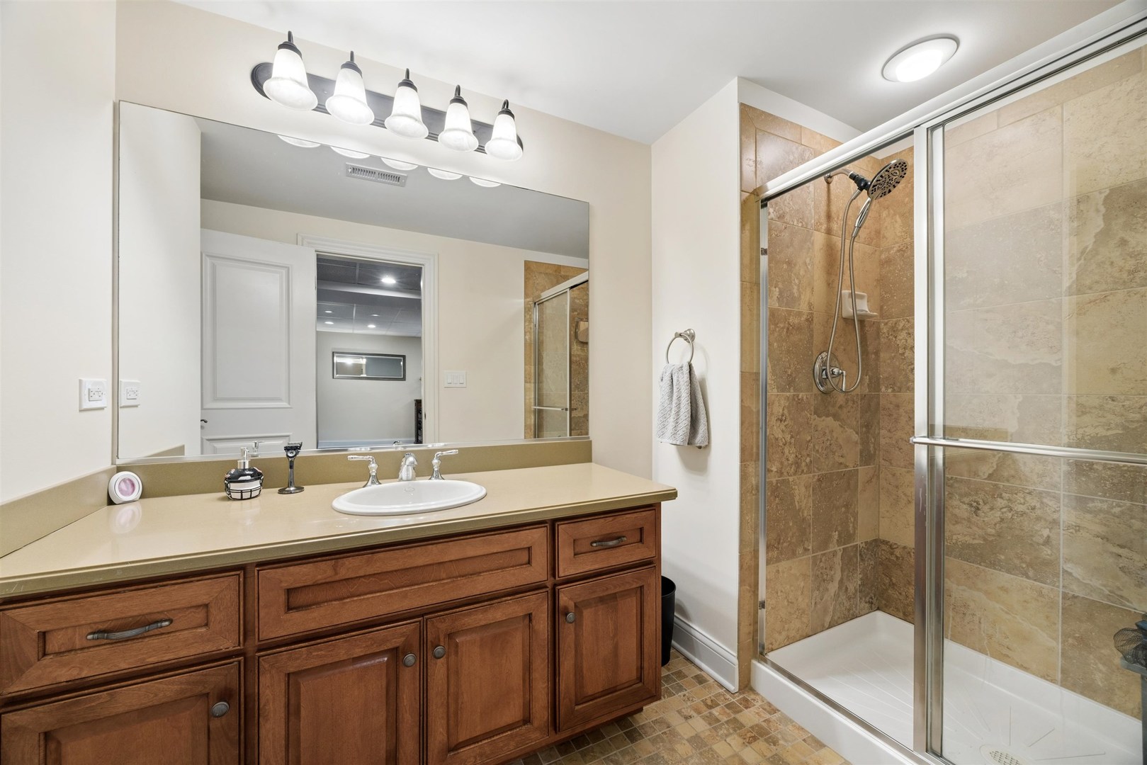 1015 White Pine Lane Property Photo 19