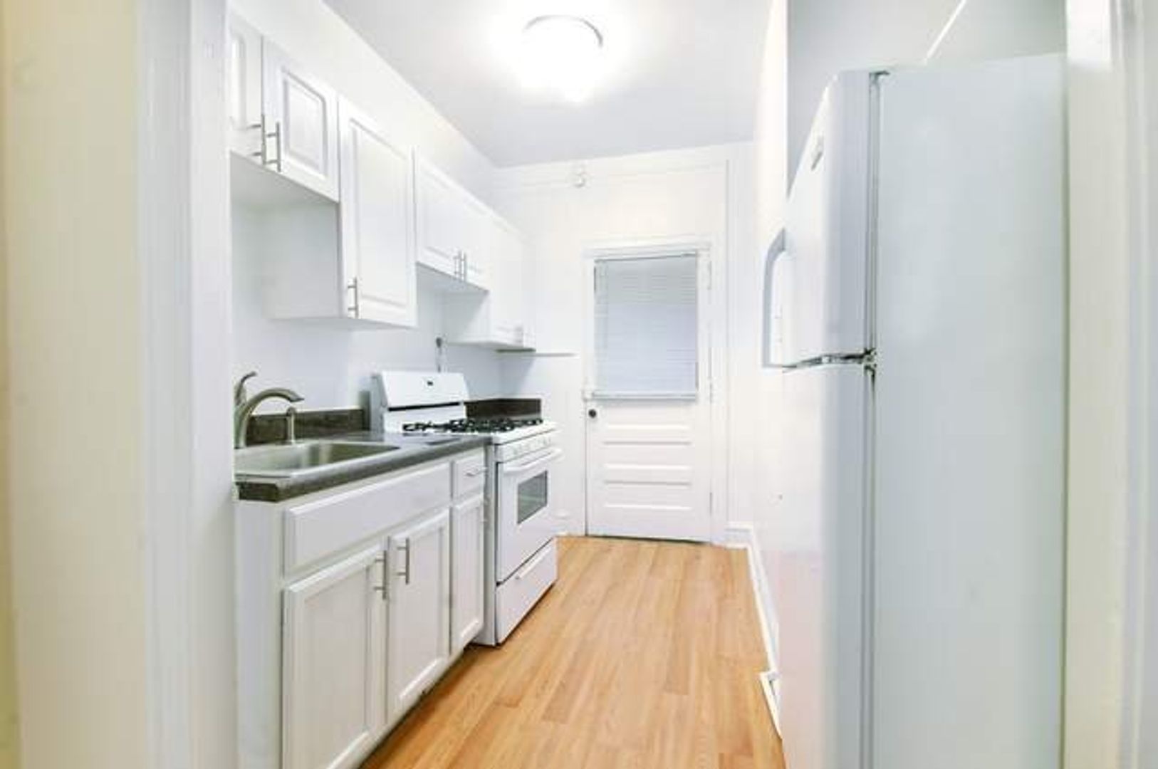 1335 W Touhy Avenue 3n Property Photo 5