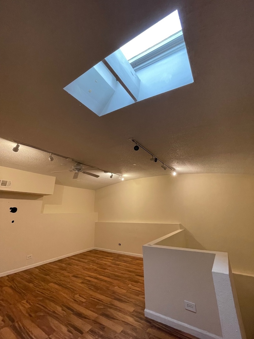 806 W Armitage Avenue Property Photo 2