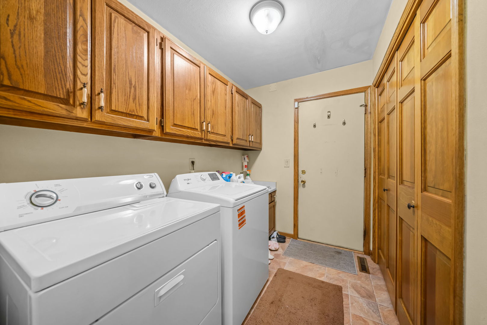 2655 Fourwinds Drive Property Photo 20