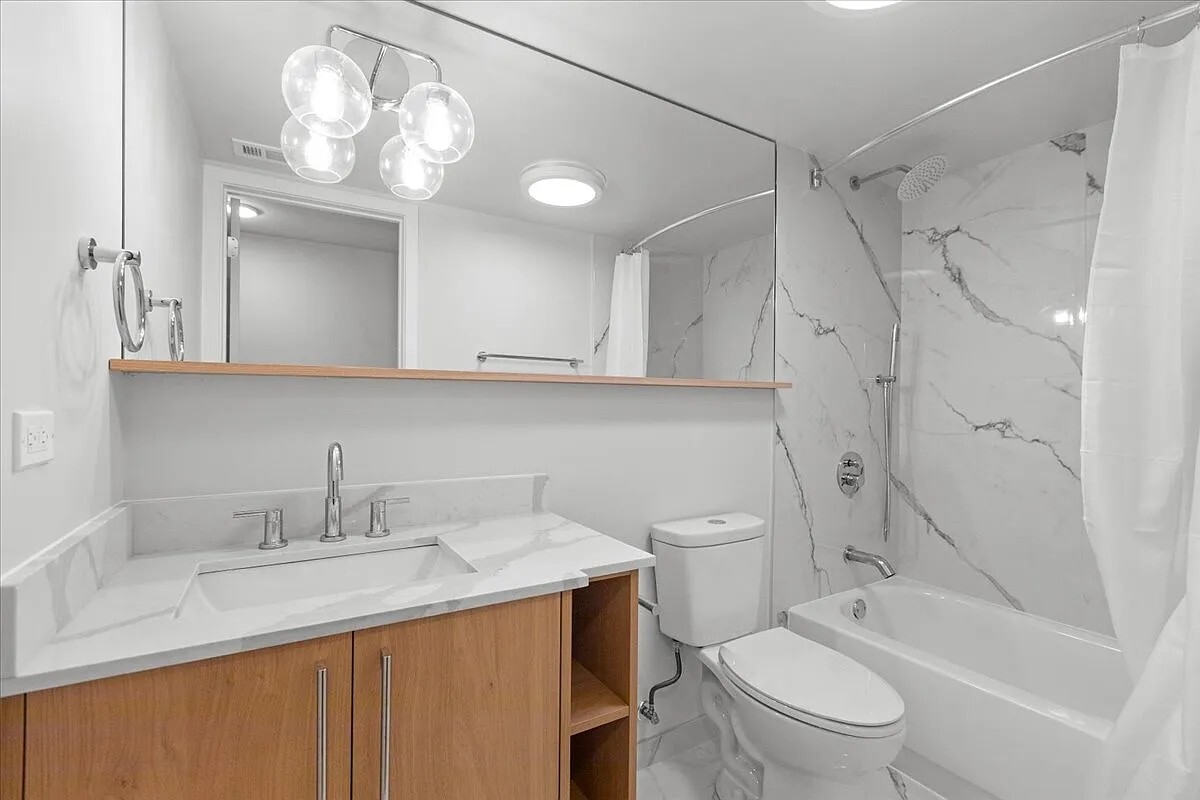 927 N Mozart Street G Property Photo 11
