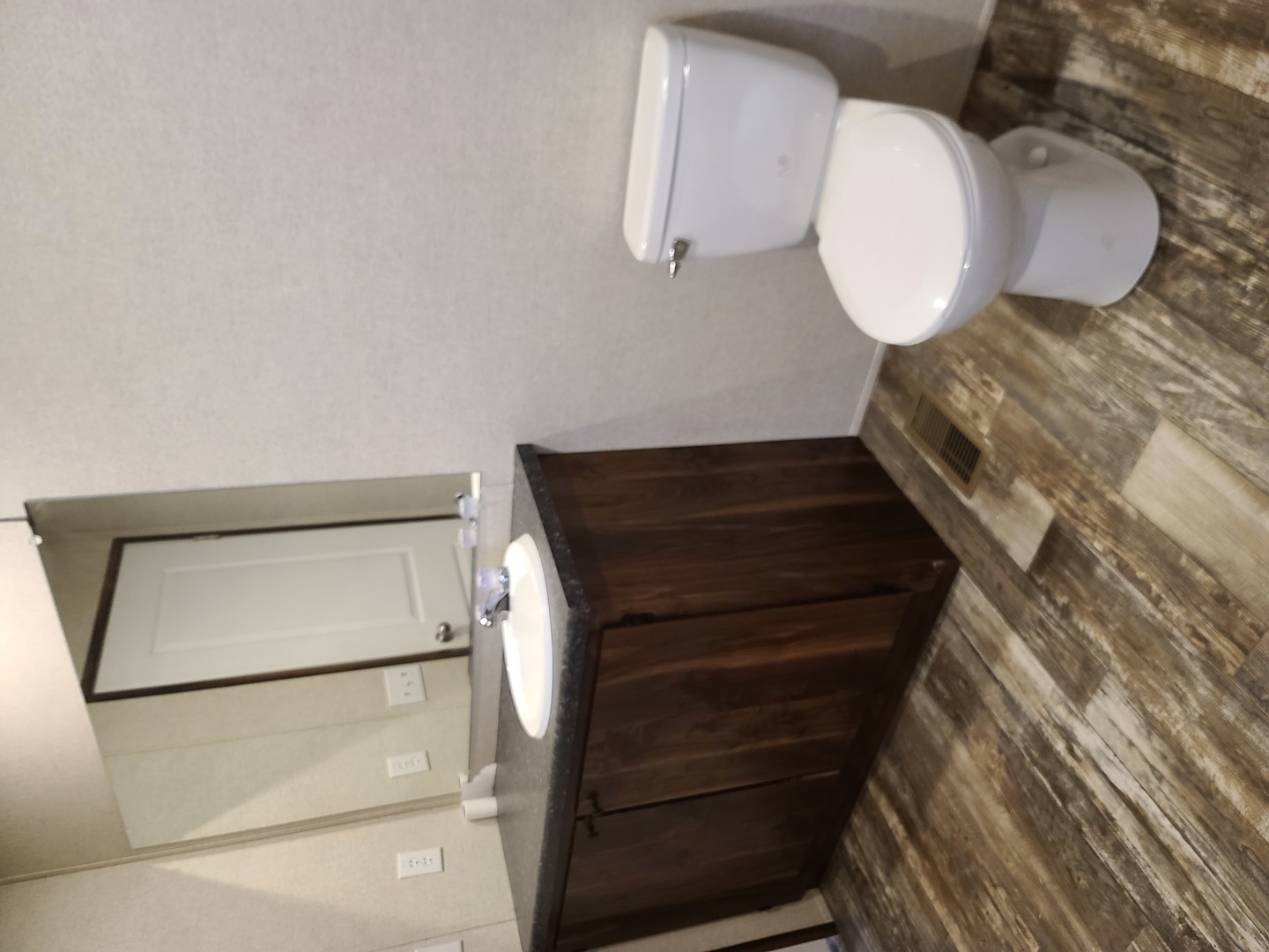 12701688 Property Photo 13