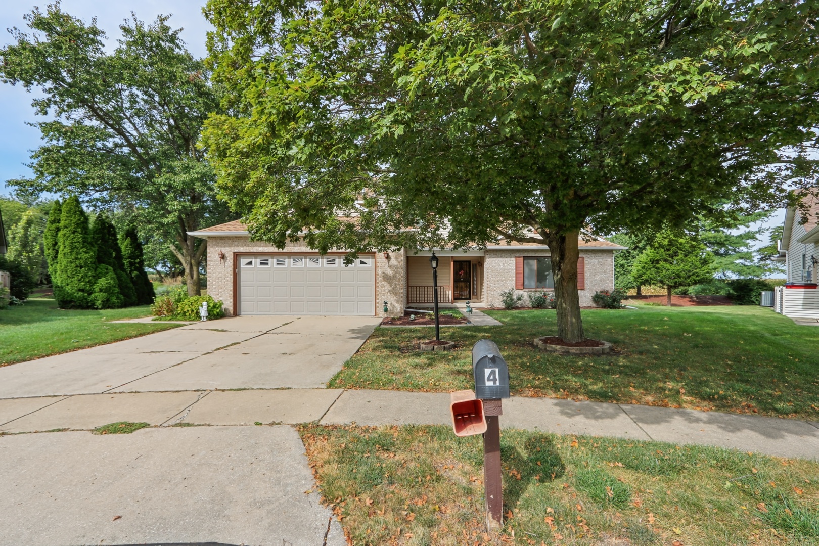 4 Redwing Court Property Photo 1