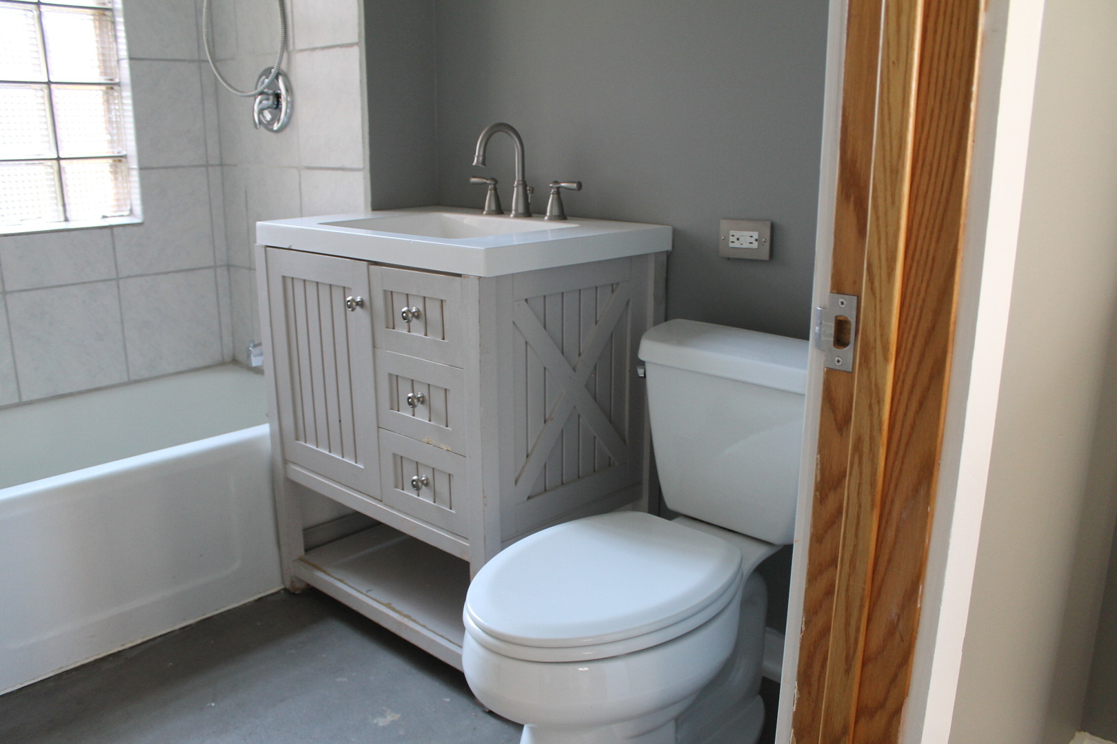 2227 W Belmont Avenue Property Photo 6