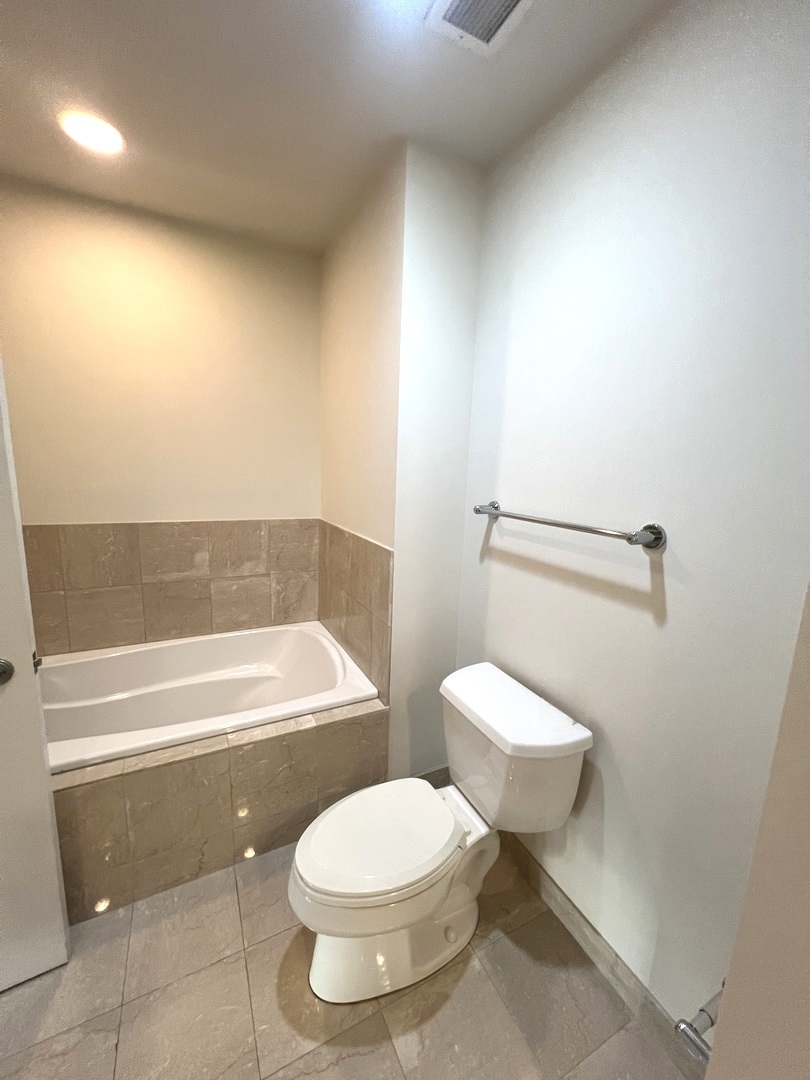 60 E Monroe Street 2604 Property Photo 15
