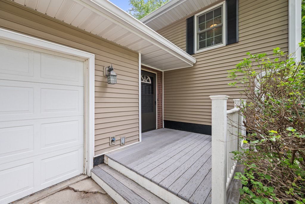 14 Pleasant View Drive Property Photo 3