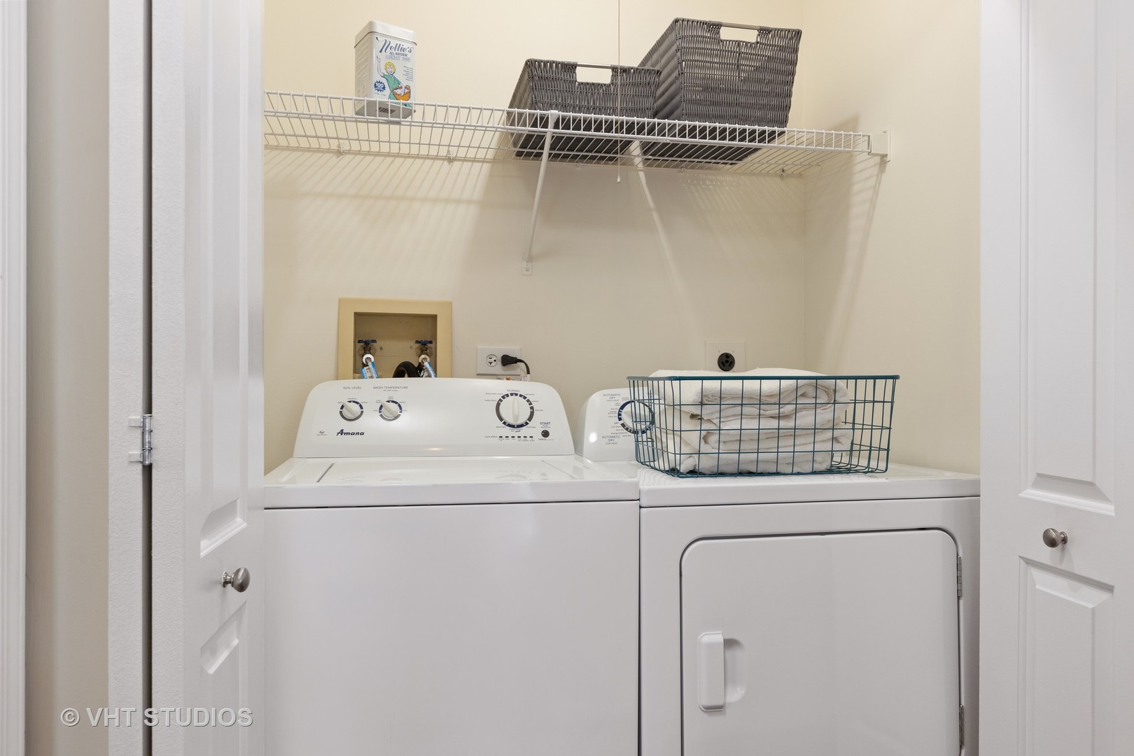 11 Kensington Circle 205 Property Photo 27