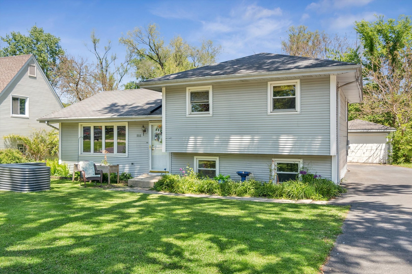 916 Lacey Avenue Property Photo 1