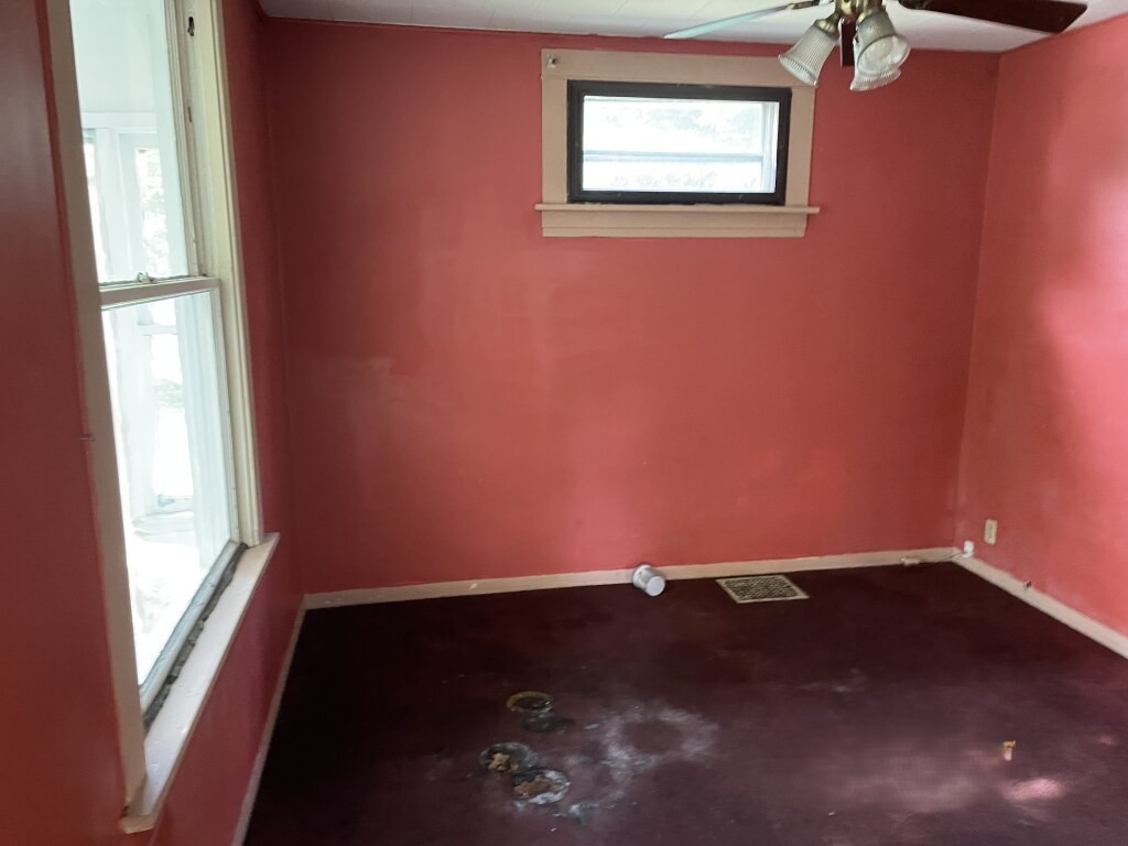 15276 State Street Property Photo 8