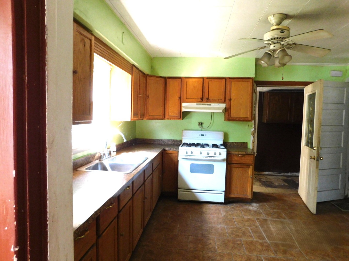 15276 State Street Property Photo 12