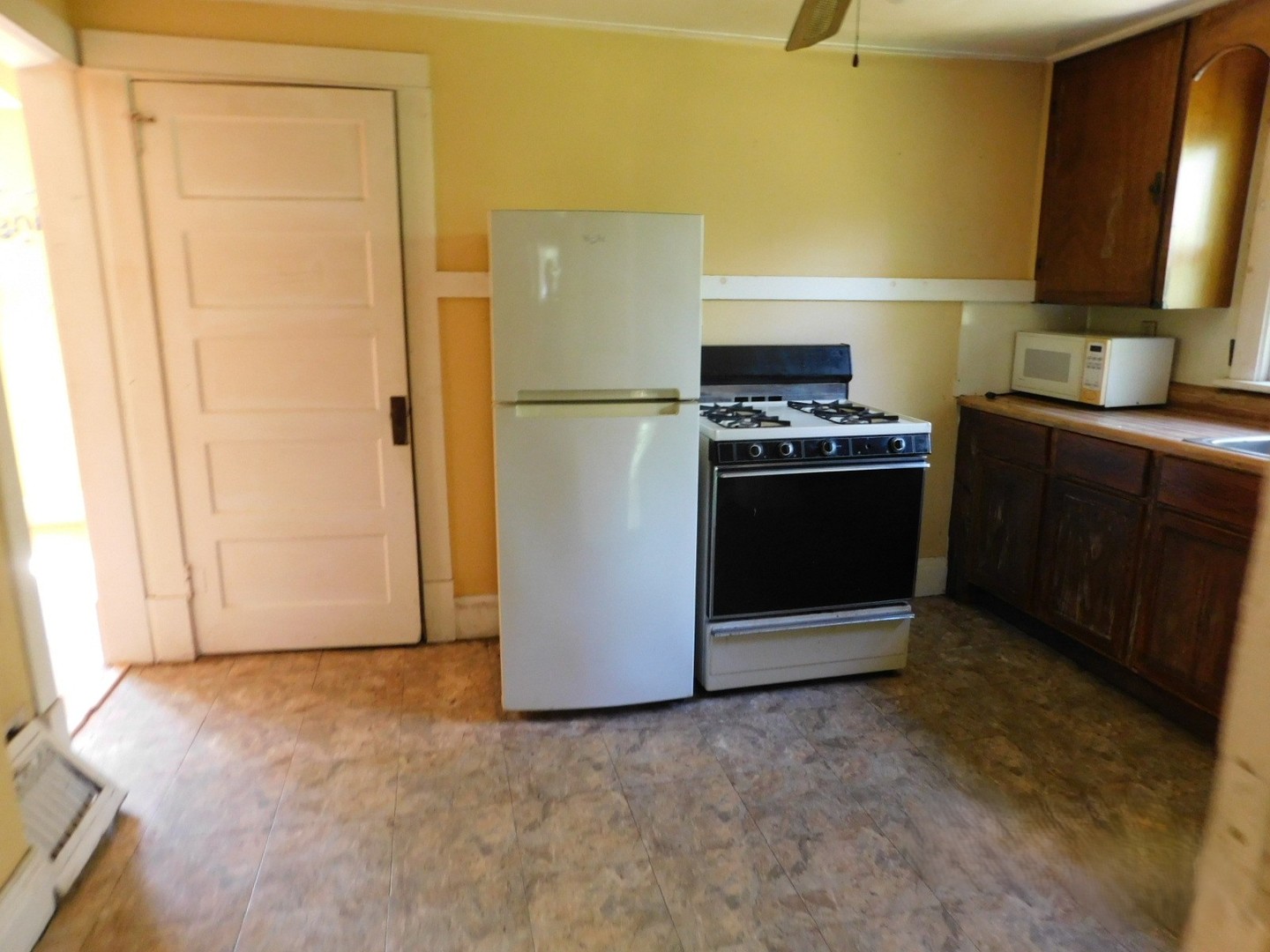 15276 State Street Property Photo 14
