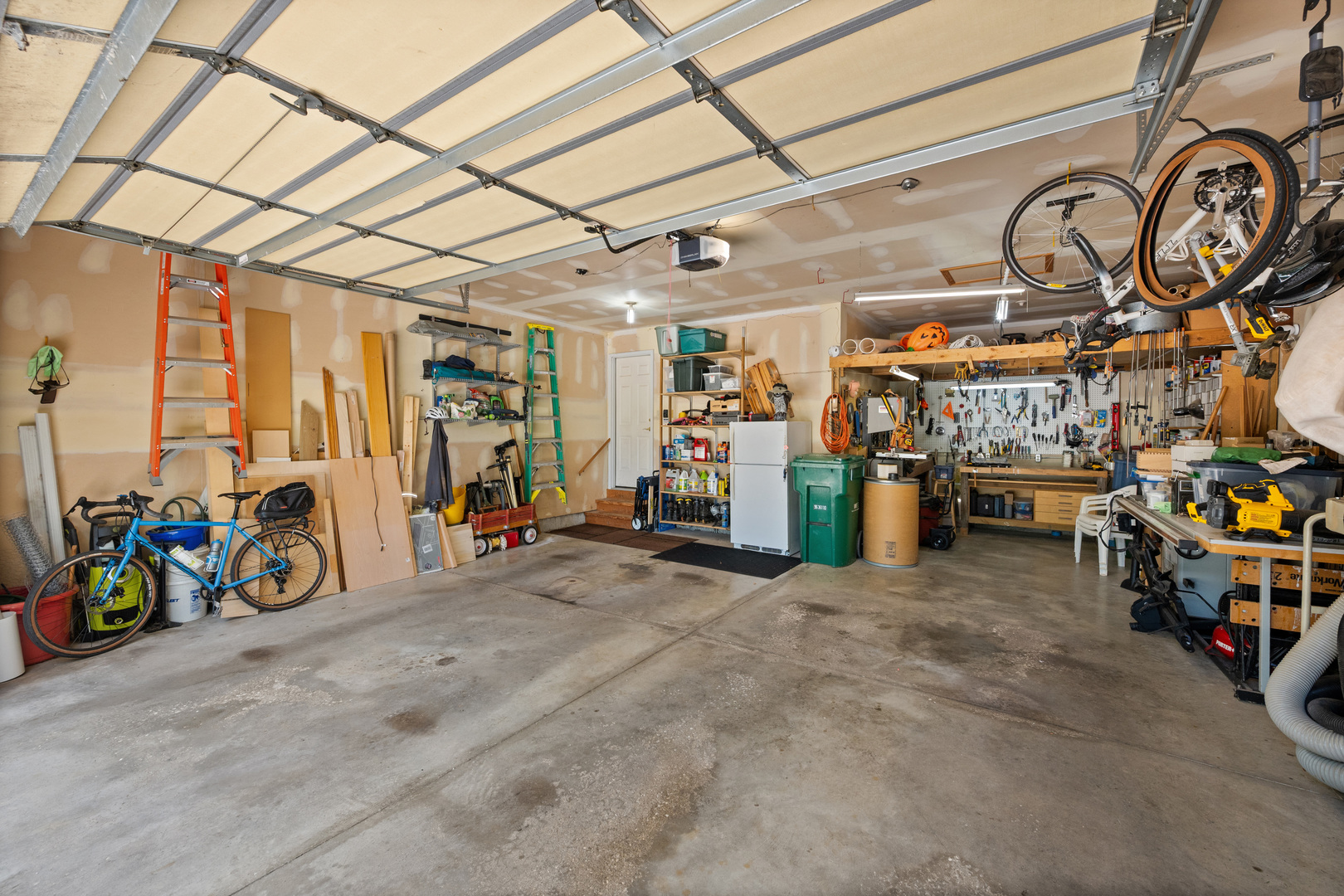 1239 Yorkshire Drive Property Photo 34