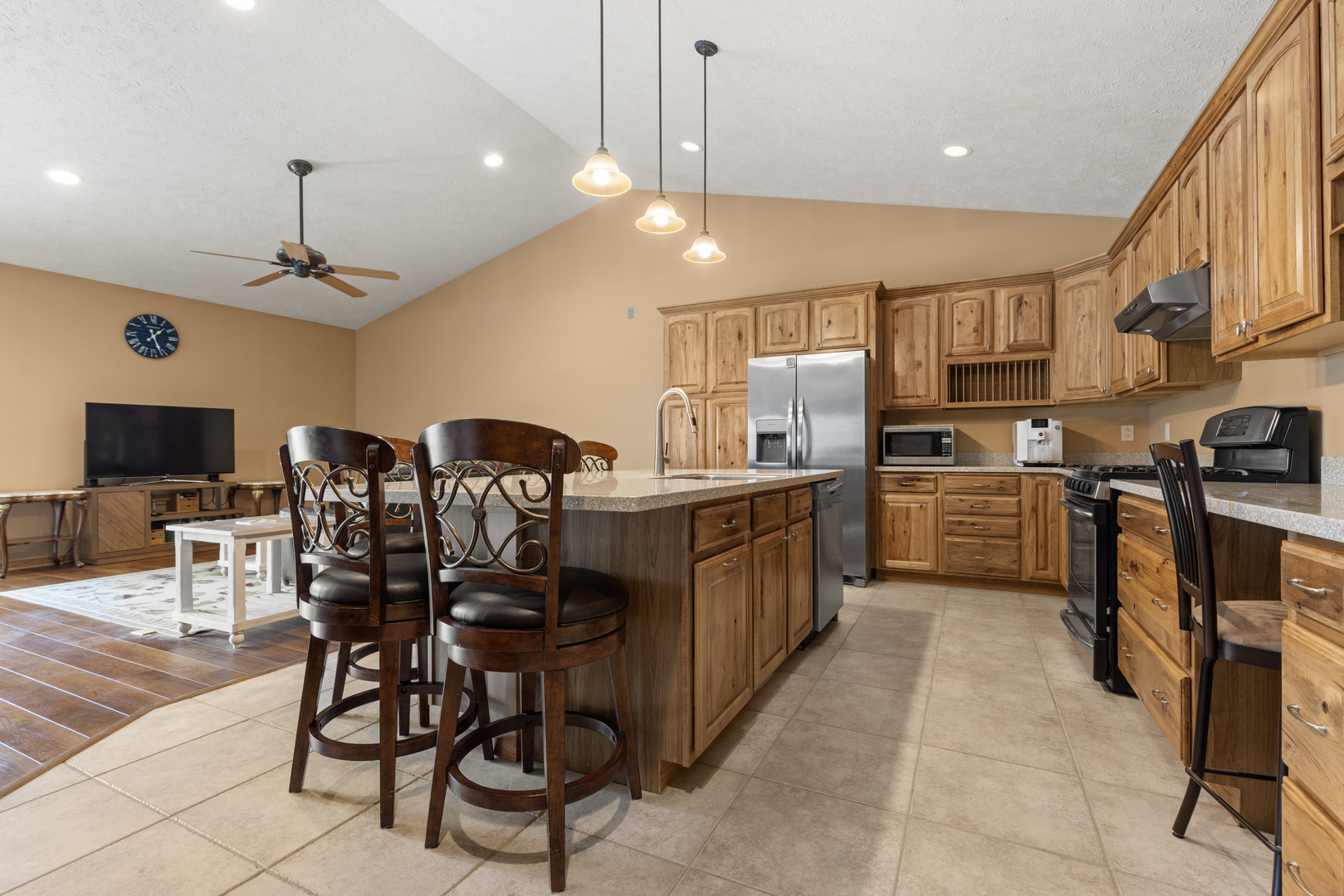 1440 Brady Lane Property Photo 3
