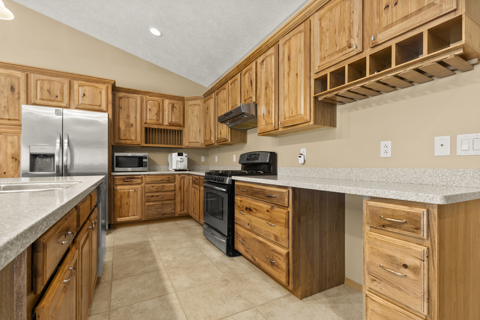 1440 Brady Lane Property Photo 6