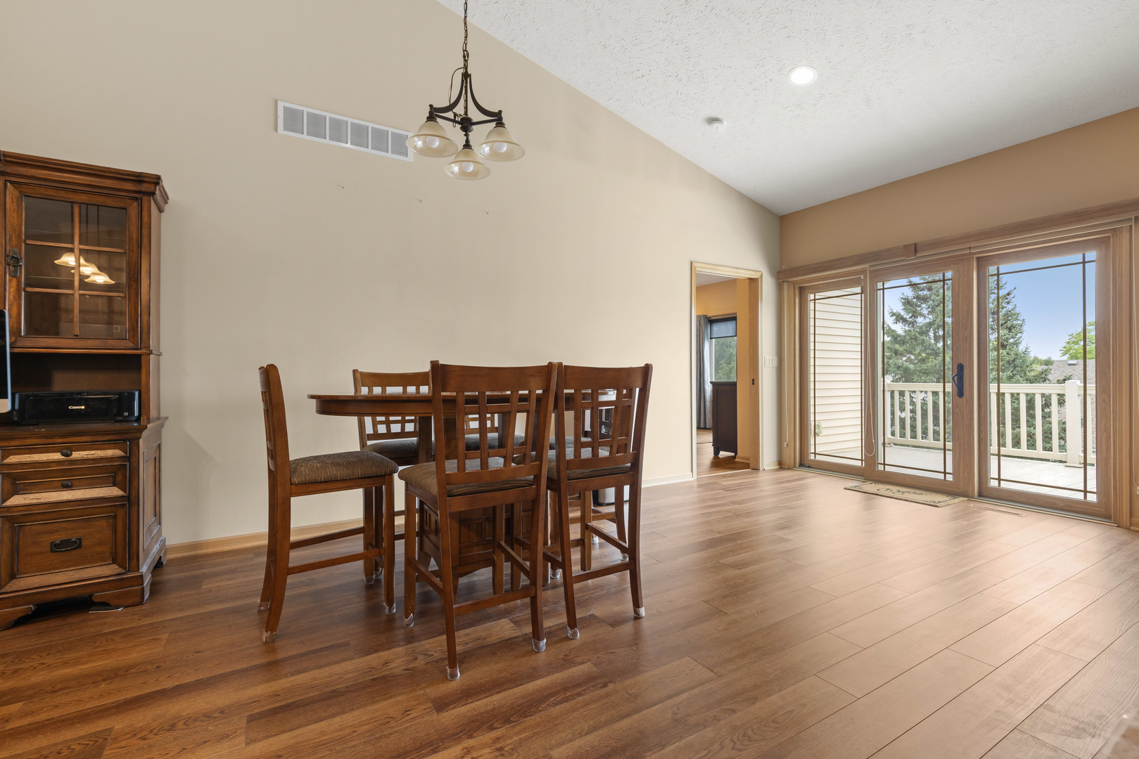 1440 Brady Lane Property Photo 10