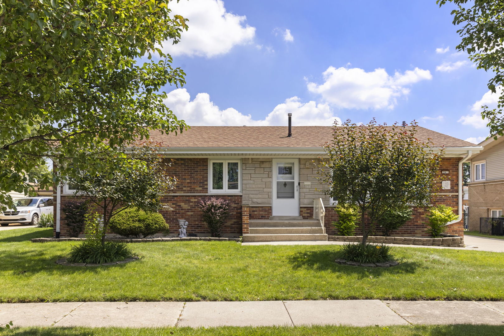 261 S Mayfair Place Property Photo 2
