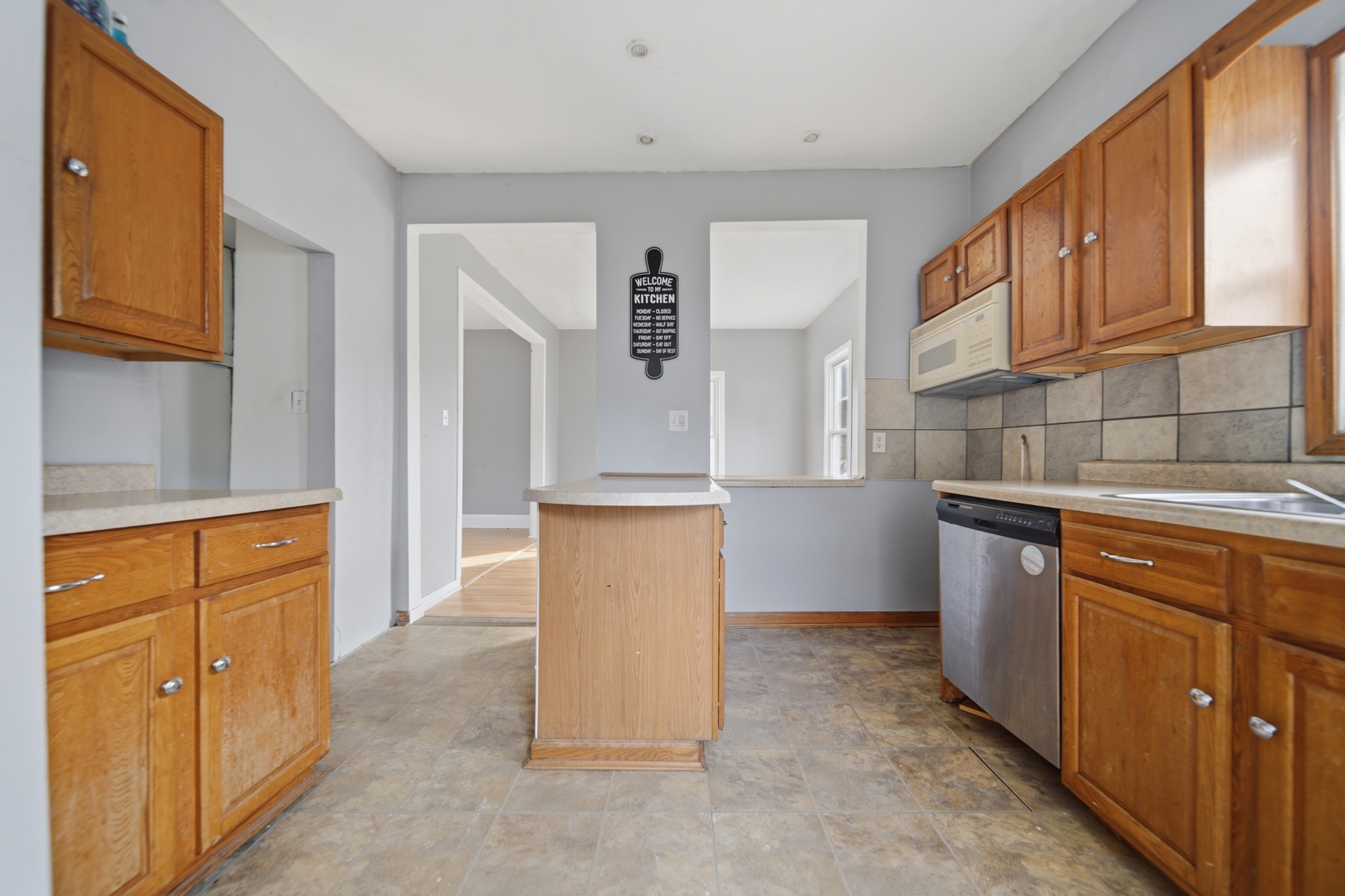 1502 E 4th Street Property Photo 5