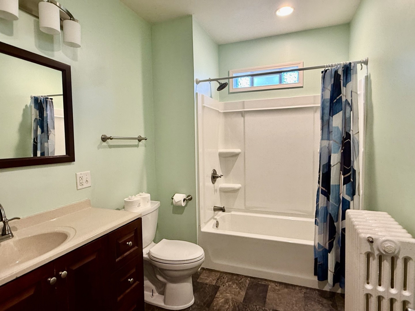 437 10th Place Property Photo 8