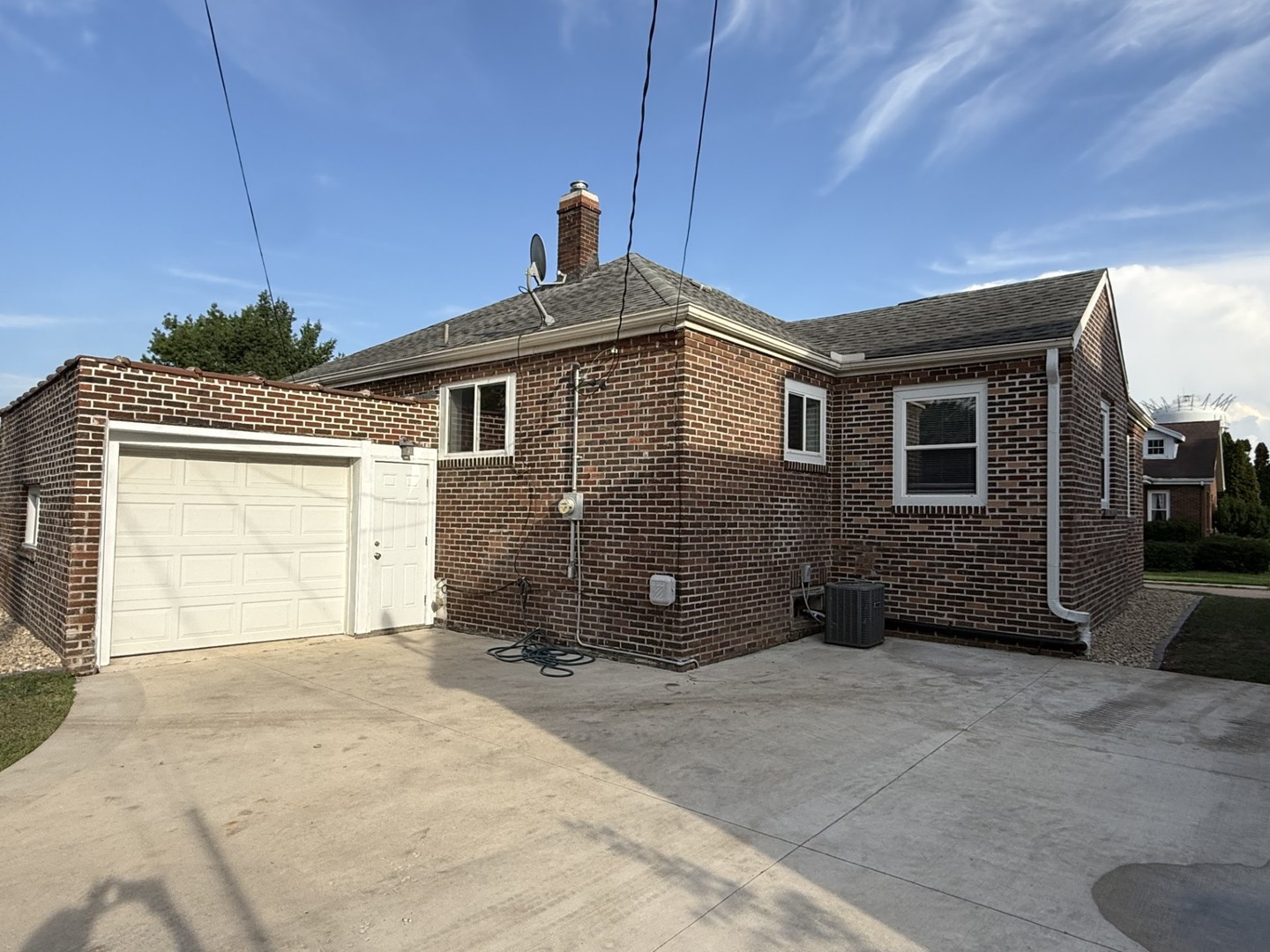 437 10th Place Property Photo 17