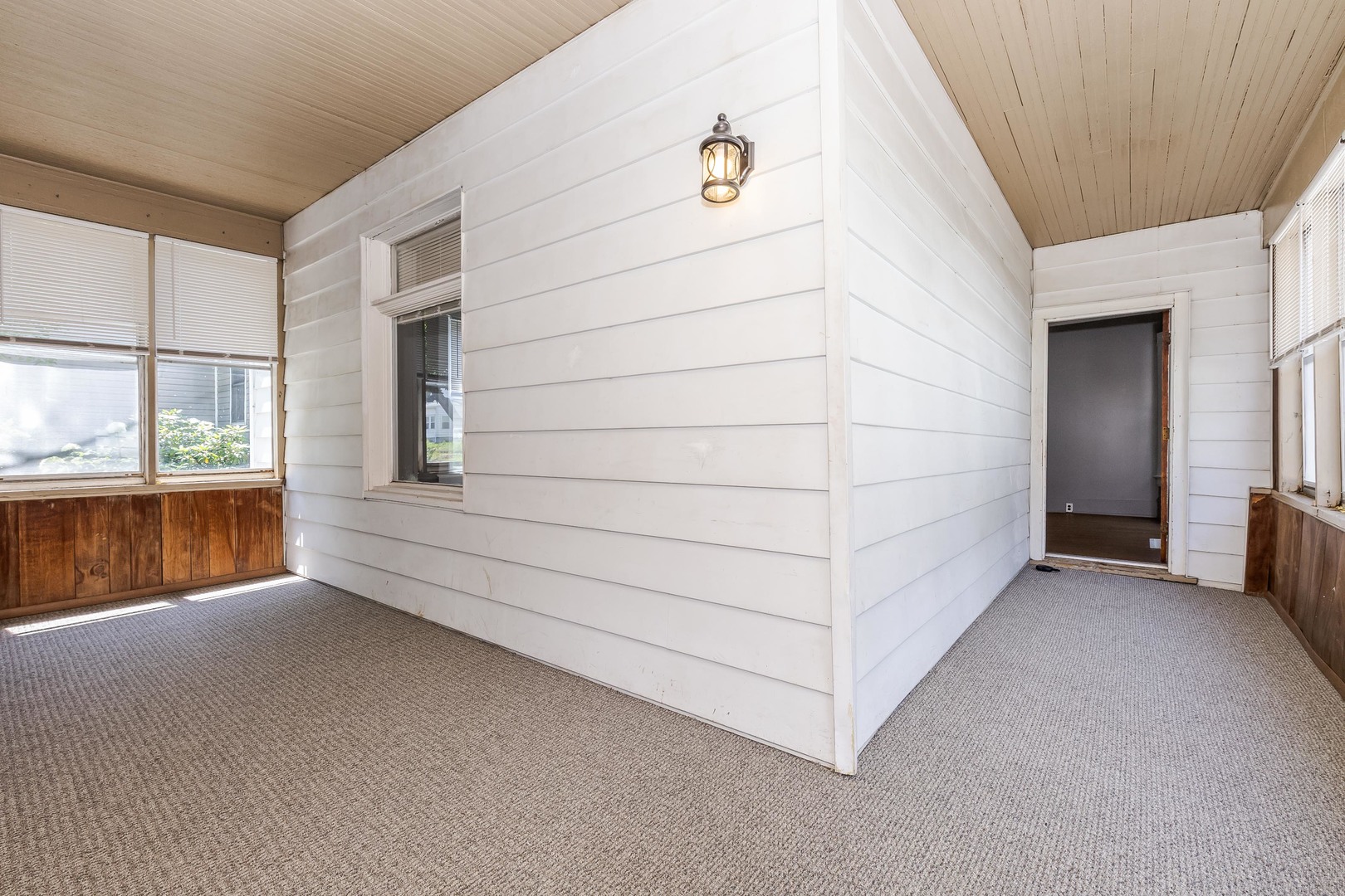 918 N Oak Street Property Photo 3